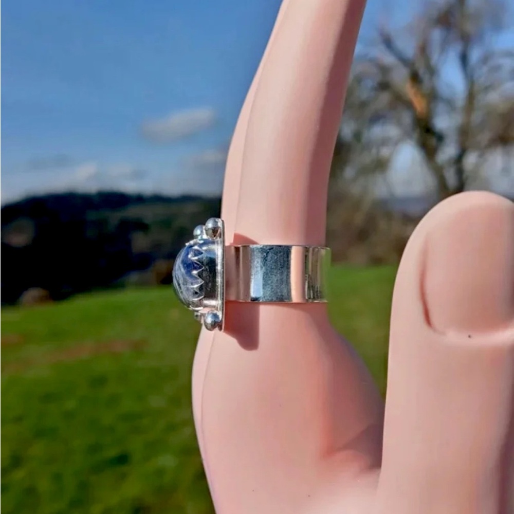 Sodalite Ring - Picture 2 of 13